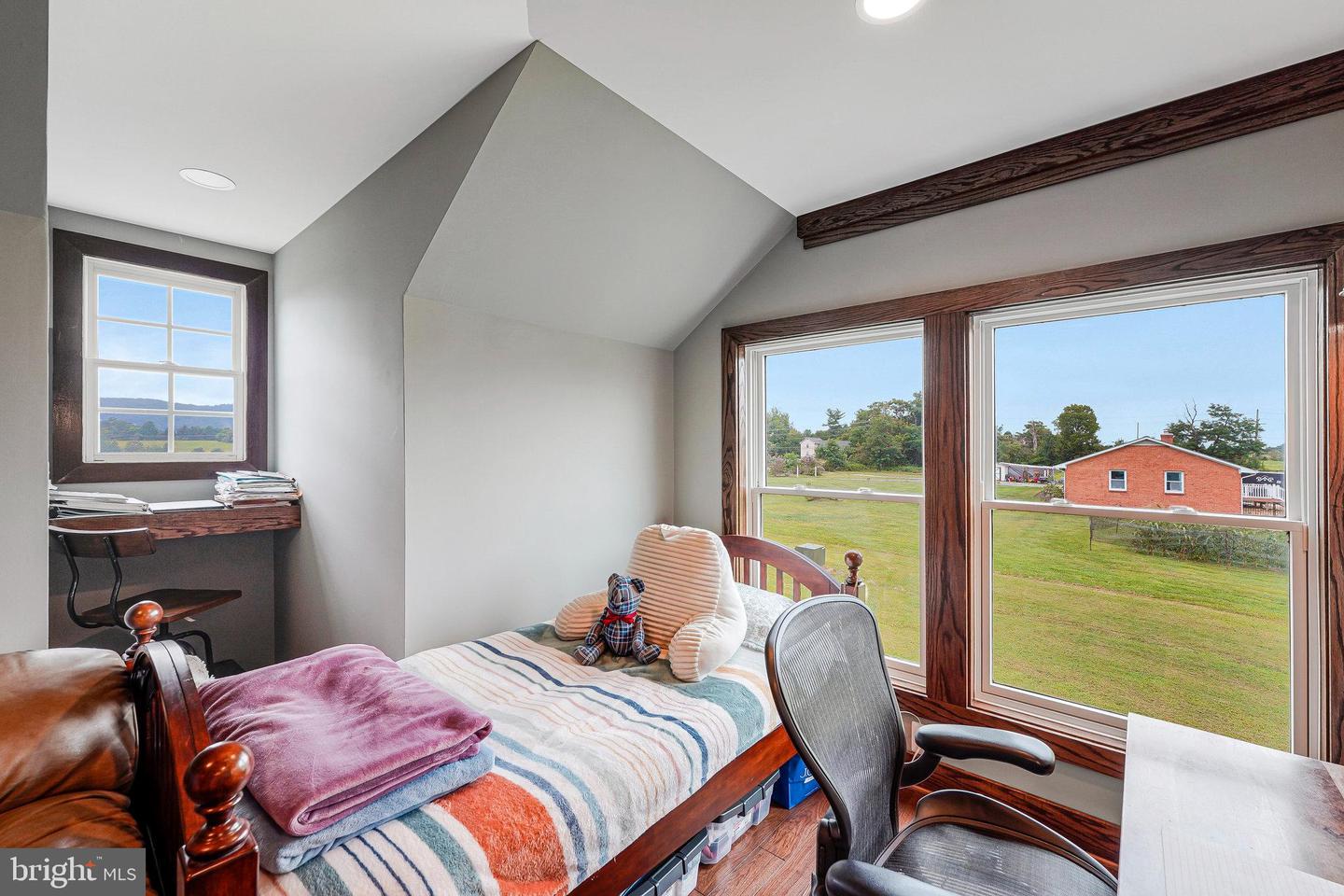 2809 INGRAM DR, HAYMARKET, Virginia 20169, 4 Bedrooms Bedrooms, ,3 BathroomsBathrooms,Residential,For sale,2809 INGRAM DR,VAPW2100928 MLS # VAPW2100928
