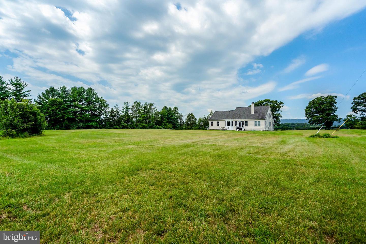 2809 INGRAM DR, HAYMARKET, Virginia 20169, 4 Bedrooms Bedrooms, ,3 BathroomsBathrooms,Residential,For sale,2809 INGRAM DR,VAPW2100928 MLS # VAPW2100928