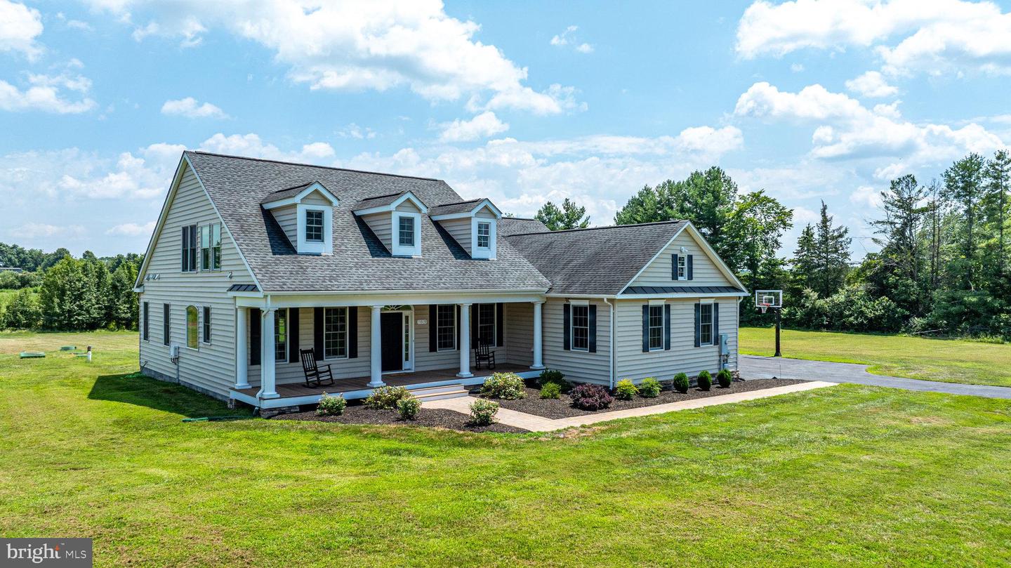 2809 INGRAM DR, HAYMARKET, Virginia 20169, 4 Bedrooms Bedrooms, ,3 BathroomsBathrooms,Residential,For sale,2809 INGRAM DR,VAPW2100928 MLS # VAPW2100928