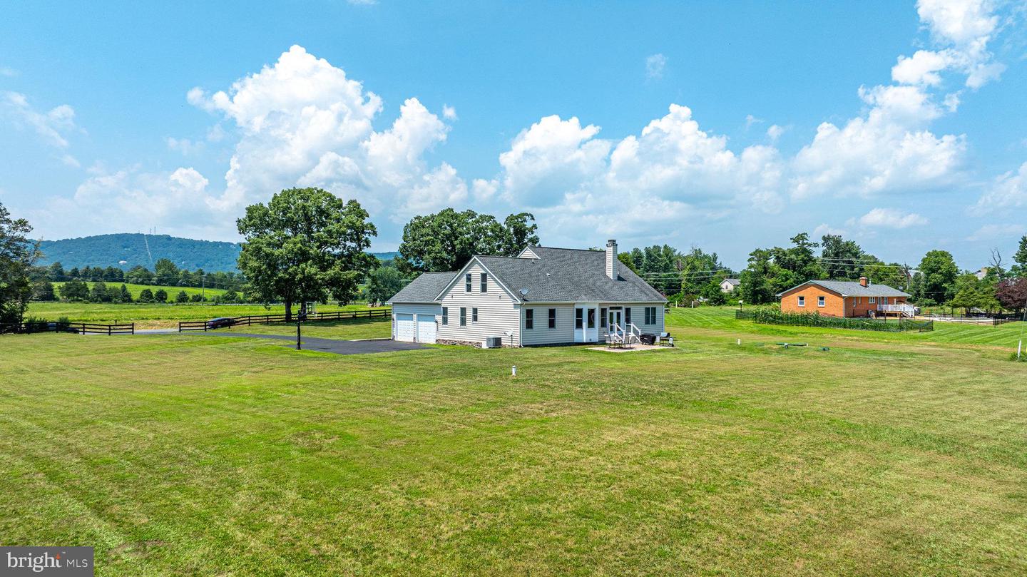 2809 INGRAM DR, HAYMARKET, Virginia 20169, 4 Bedrooms Bedrooms, ,3 BathroomsBathrooms,Residential,For sale,2809 INGRAM DR,VAPW2100928 MLS # VAPW2100928