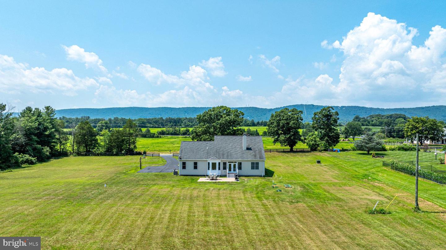 2809 INGRAM DR, HAYMARKET, Virginia 20169, 4 Bedrooms Bedrooms, ,3 BathroomsBathrooms,Residential,For sale,2809 INGRAM DR,VAPW2100928 MLS # VAPW2100928