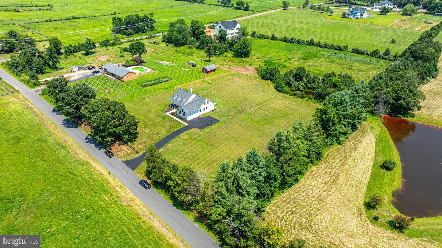 2809 INGRAM DR, HAYMARKET, Virginia 20169, 4 Bedrooms Bedrooms, ,3 BathroomsBathrooms,Residential,For sale,2809 INGRAM DR,VAPW2100928 MLS # VAPW2100928