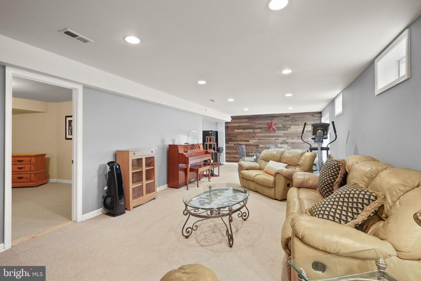 8317 MIDDLE RUDDINGS DR, LORTON, Virginia 22079, 5 Bedrooms Bedrooms, 19 Rooms Rooms,4 BathroomsBathrooms,Residential,For sale,8317 MIDDLE RUDDINGS DR,VAFX2259980 MLS # VAFX2259980