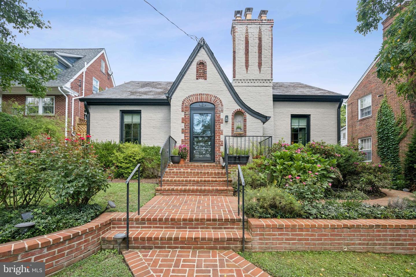 5337 28TH ST NW, WASHINGTON, District Of Columbia 20015, 3 Bedrooms Bedrooms, ,2 BathroomsBathrooms,Residential,For sale,5337 28TH ST NW,DCDC2214294 MLS # DCDC2214294