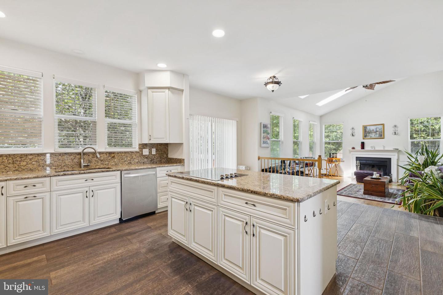 17456 TERRI CT, DUMFRIES, Virginia 22026, 5 Bedrooms Bedrooms, ,3 BathroomsBathrooms,Residential,For sale,17456 TERRI CT,VAPW2101100 MLS # VAPW2101100