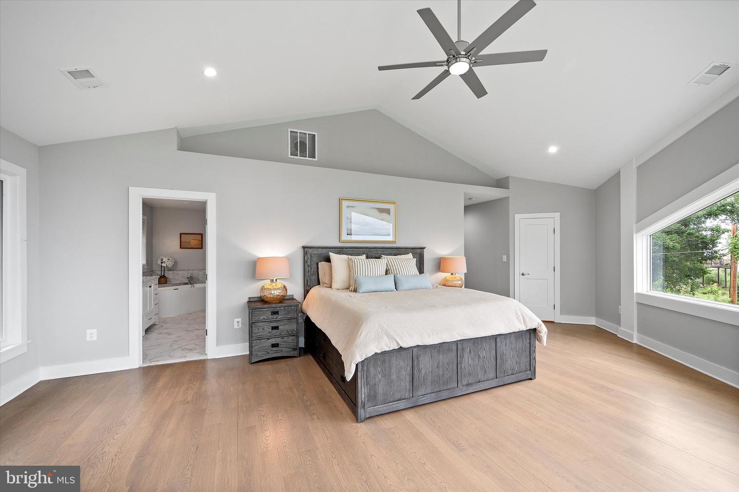 5911 MOUNT VERNON BLVD, LORTON, Virginia 22079, 5 Bedrooms Bedrooms, ,5 BathroomsBathrooms,Residential,For sale,5911 MOUNT VERNON BLVD,VAFX2260224 MLS # VAFX2260224