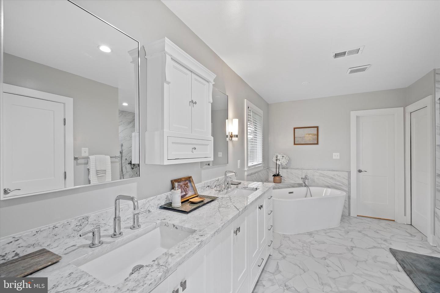 5911 MOUNT VERNON BLVD, LORTON, Virginia 22079, 5 Bedrooms Bedrooms, ,5 BathroomsBathrooms,Residential,For sale,5911 MOUNT VERNON BLVD,VAFX2260224 MLS # VAFX2260224