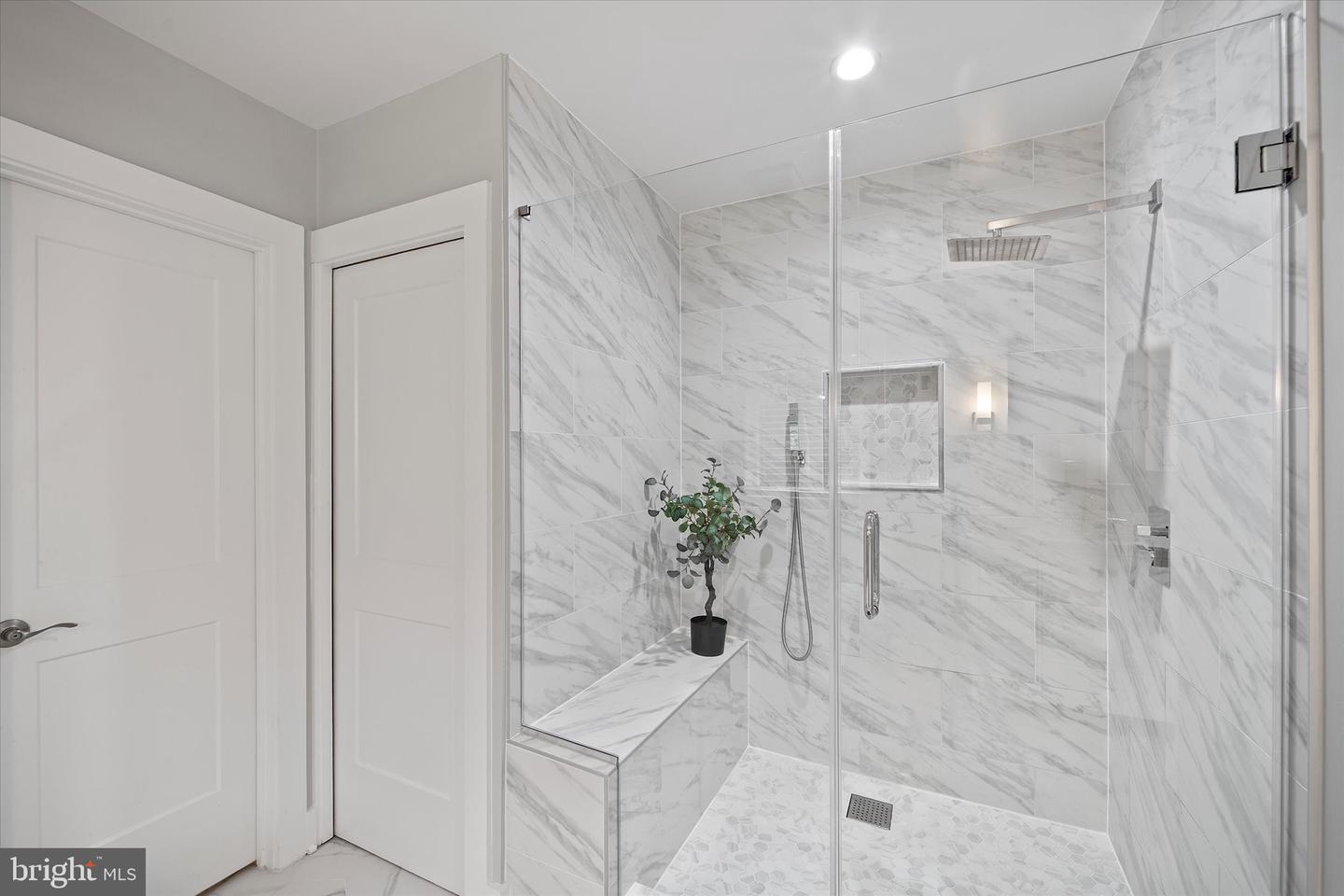 5911 MOUNT VERNON BLVD, LORTON, Virginia 22079, 5 Bedrooms Bedrooms, ,5 BathroomsBathrooms,Residential,For sale,5911 MOUNT VERNON BLVD,VAFX2260224 MLS # VAFX2260224