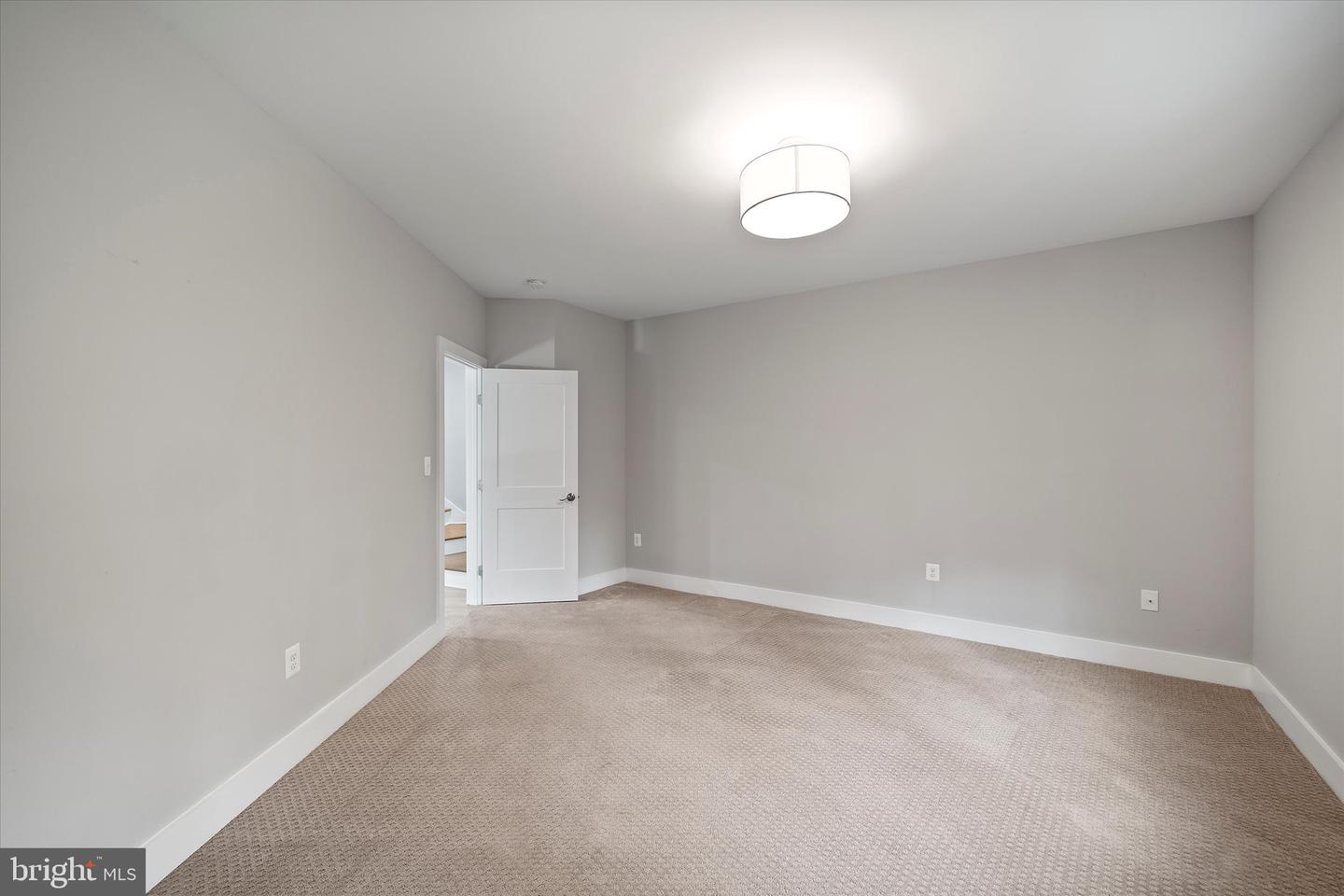5911 MOUNT VERNON BLVD, LORTON, Virginia 22079, 5 Bedrooms Bedrooms, ,5 BathroomsBathrooms,Residential,For sale,5911 MOUNT VERNON BLVD,VAFX2260224 MLS # VAFX2260224