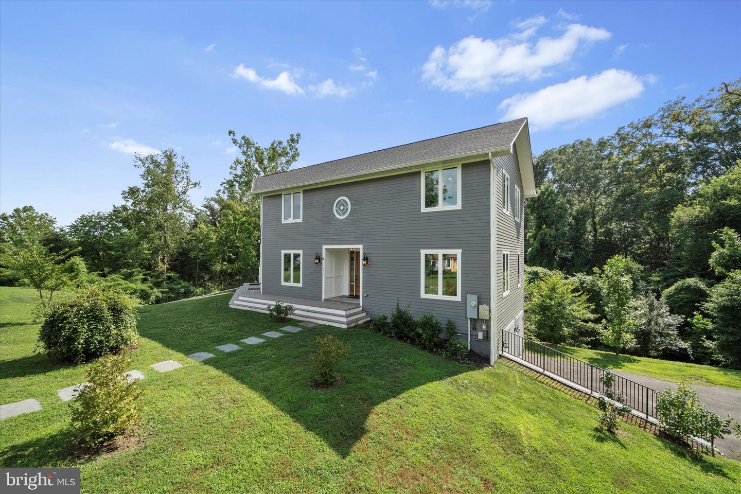 5911 MOUNT VERNON BLVD, LORTON, Virginia 22079, 5 Bedrooms Bedrooms, ,5 BathroomsBathrooms,Residential,For sale,5911 MOUNT VERNON BLVD,VAFX2260224 MLS # VAFX2260224