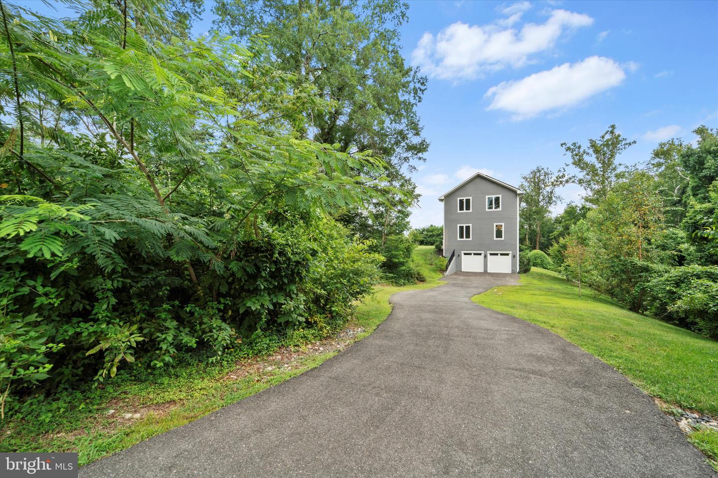 5911 MOUNT VERNON BLVD, LORTON, Virginia 22079, 5 Bedrooms Bedrooms, ,5 BathroomsBathrooms,Residential,For sale,5911 MOUNT VERNON BLVD,VAFX2260224 MLS # VAFX2260224
