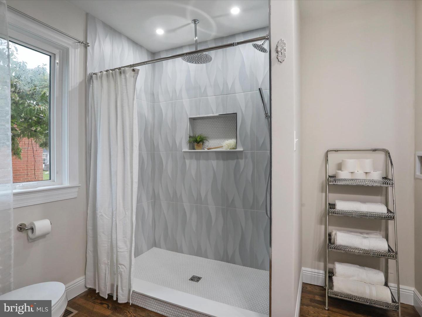 107 SCOTT ST, FRONT ROYAL, Virginia 22630, 3 Bedrooms Bedrooms, 6 Rooms Rooms,2 BathroomsBathrooms,Residential,For sale,107 SCOTT ST,VAWR2011936 MLS # VAWR2011936