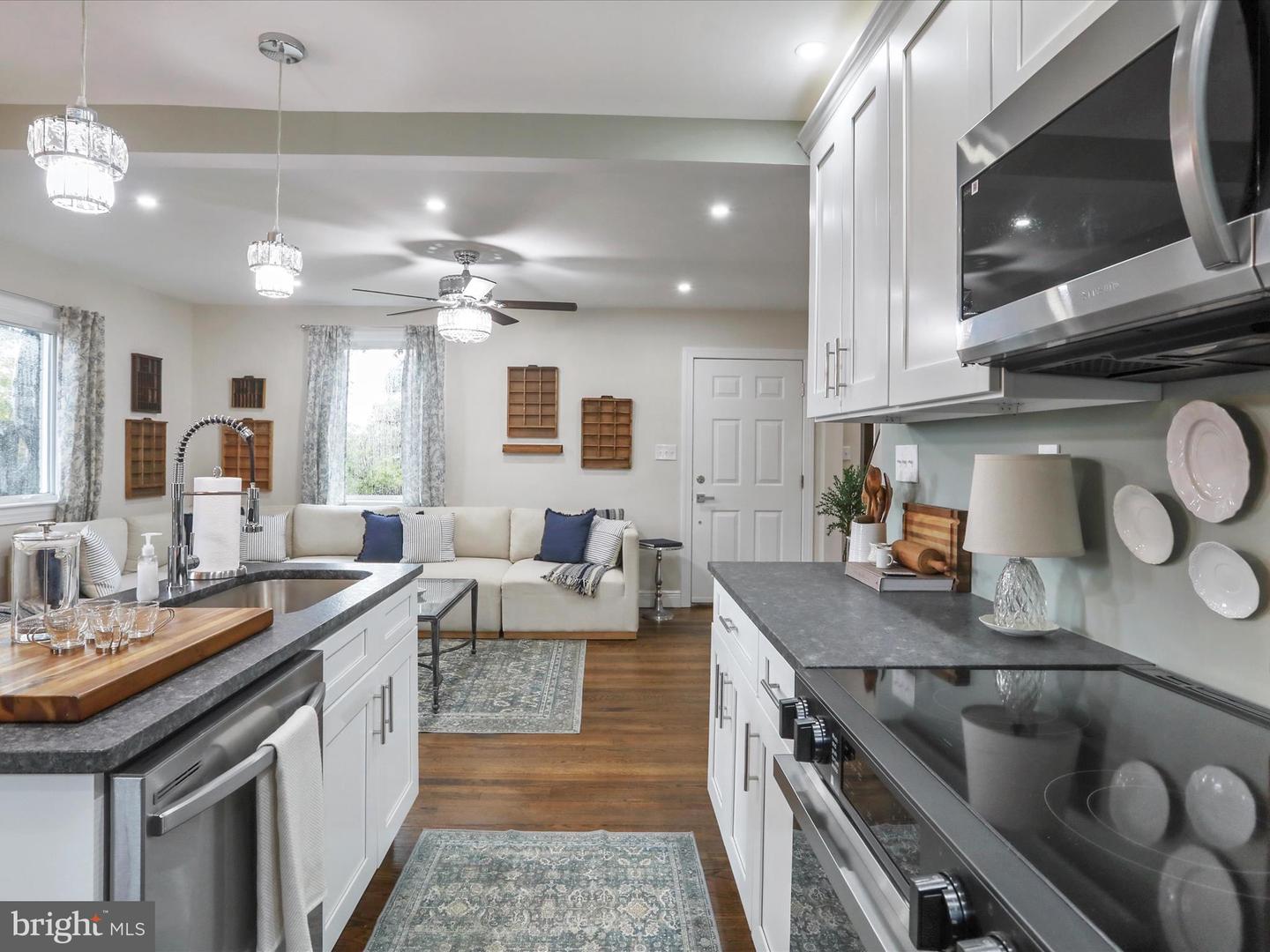 107 SCOTT ST, FRONT ROYAL, Virginia 22630, 3 Bedrooms Bedrooms, 6 Rooms Rooms,2 BathroomsBathrooms,Residential,For sale,107 SCOTT ST,VAWR2011936 MLS # VAWR2011936