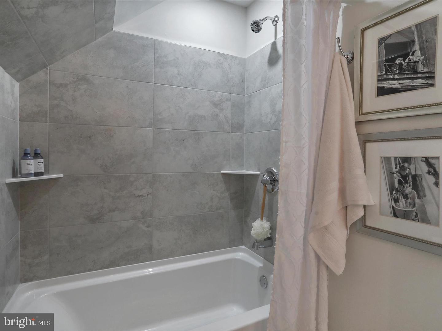 107 SCOTT ST, FRONT ROYAL, Virginia 22630, 3 Bedrooms Bedrooms, 6 Rooms Rooms,2 BathroomsBathrooms,Residential,For sale,107 SCOTT ST,VAWR2011936 MLS # VAWR2011936