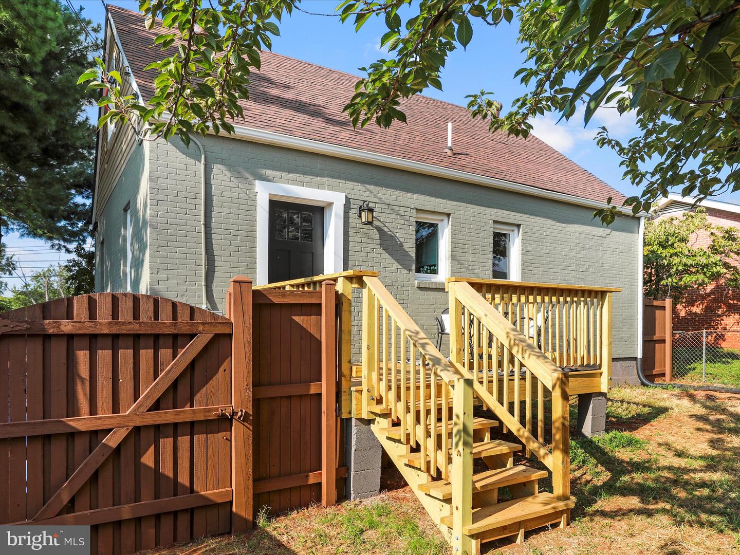 107 SCOTT ST, FRONT ROYAL, Virginia 22630, 3 Bedrooms Bedrooms, 6 Rooms Rooms,2 BathroomsBathrooms,Residential,For sale,107 SCOTT ST,VAWR2011936 MLS # VAWR2011936