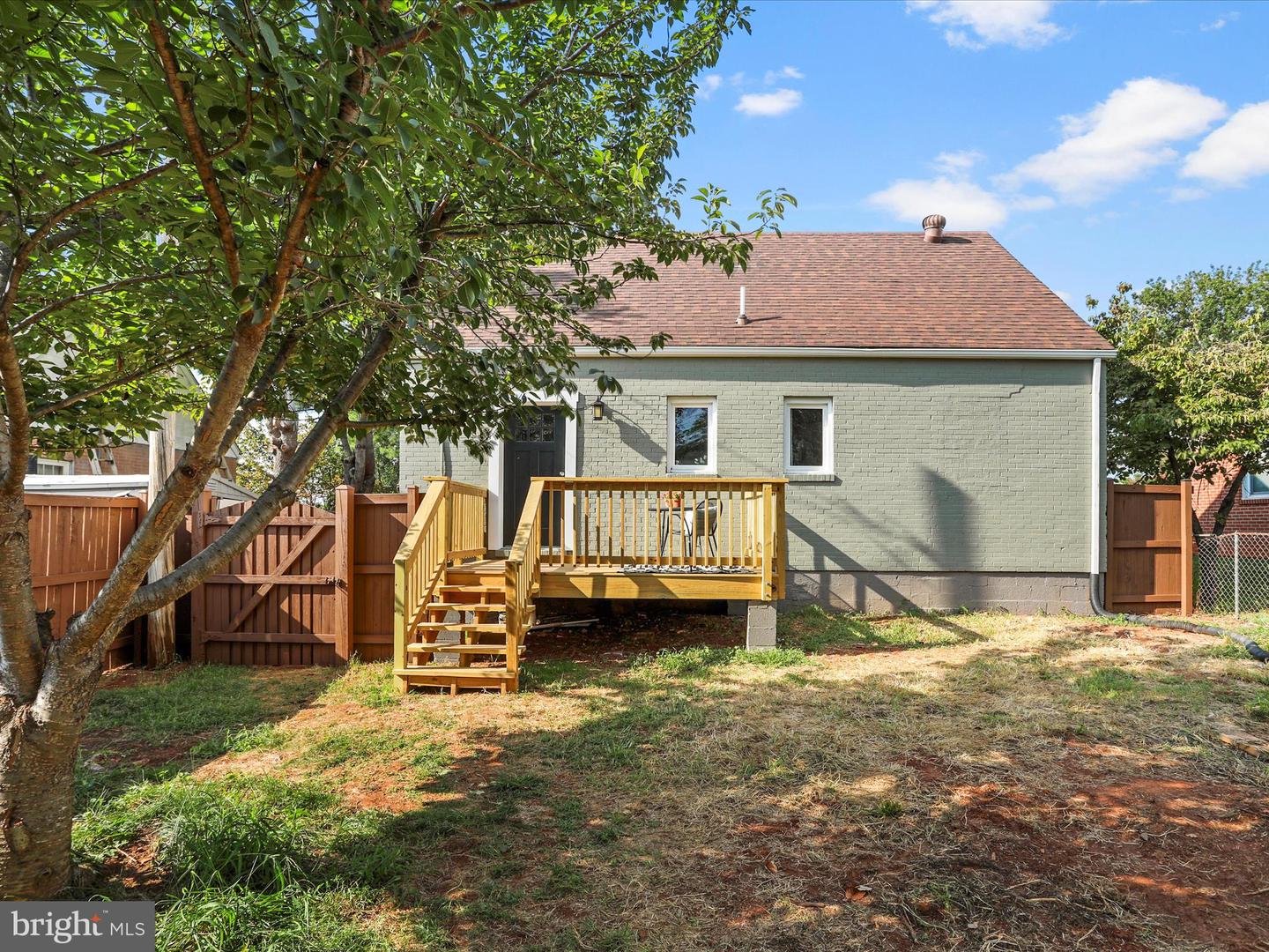 107 SCOTT ST, FRONT ROYAL, Virginia 22630, 3 Bedrooms Bedrooms, 6 Rooms Rooms,2 BathroomsBathrooms,Residential,For sale,107 SCOTT ST,VAWR2011936 MLS # VAWR2011936