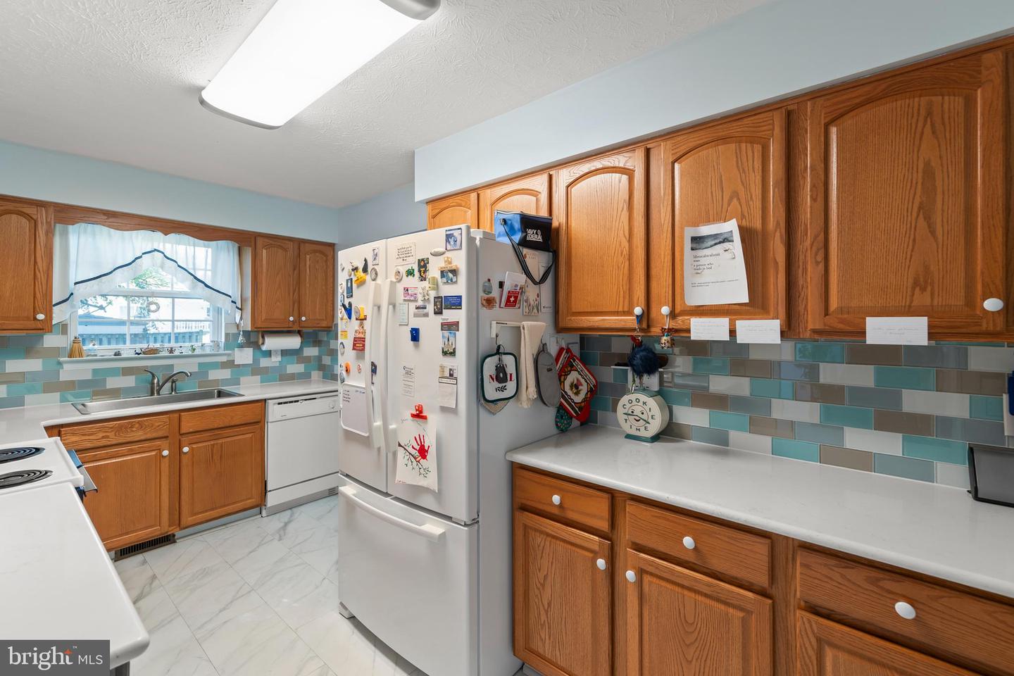 423 CRESCENT DR, WINCHESTER, Virginia 22601, 3 Bedrooms Bedrooms, 5 Rooms Rooms,2 BathroomsBathrooms,Residential,For sale,423 CRESCENT DR,VAWI2008870 MLS # VAWI2008870