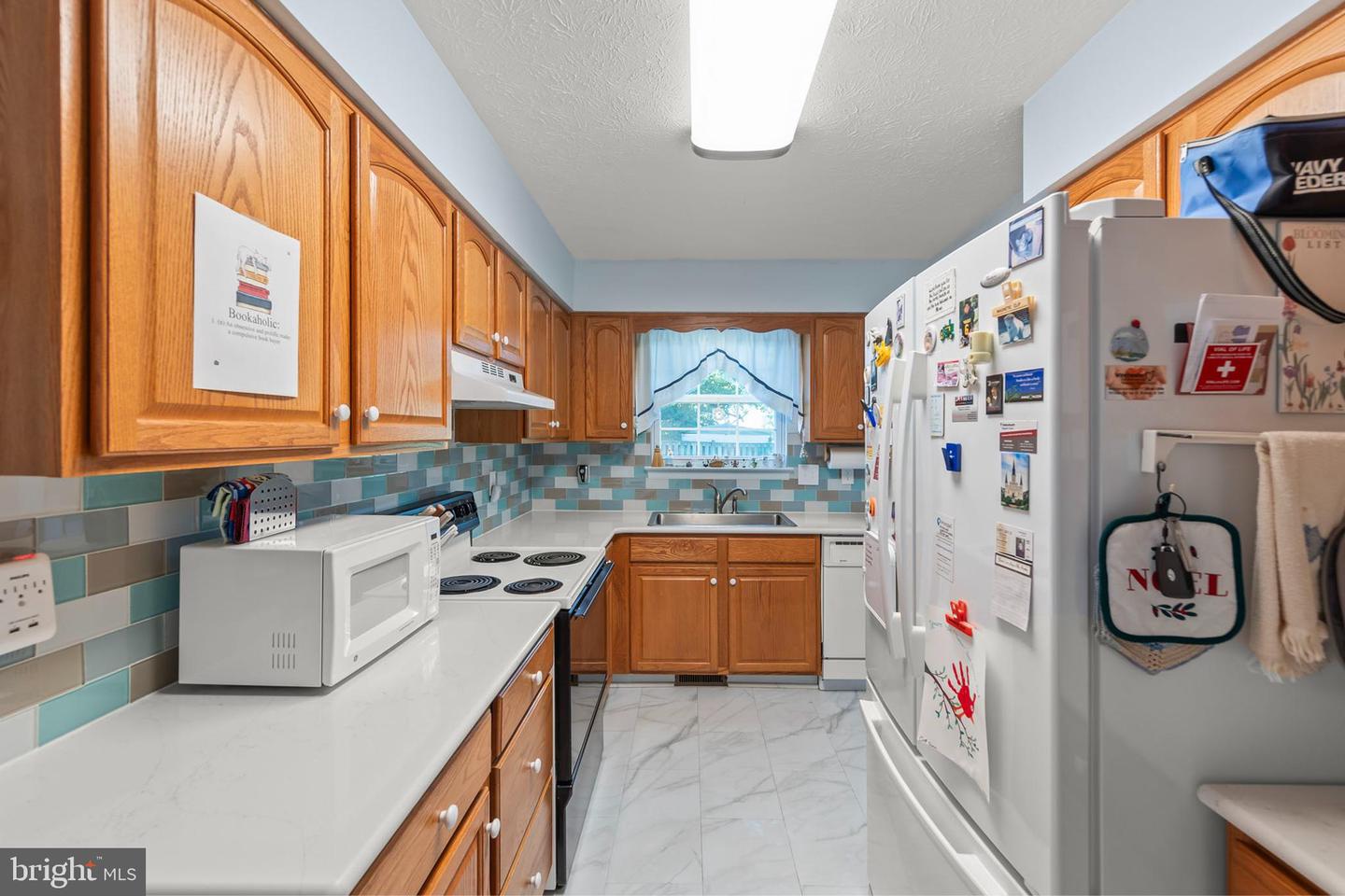 423 CRESCENT DR, WINCHESTER, Virginia 22601, 3 Bedrooms Bedrooms, 5 Rooms Rooms,2 BathroomsBathrooms,Residential,For sale,423 CRESCENT DR,VAWI2008870 MLS # VAWI2008870