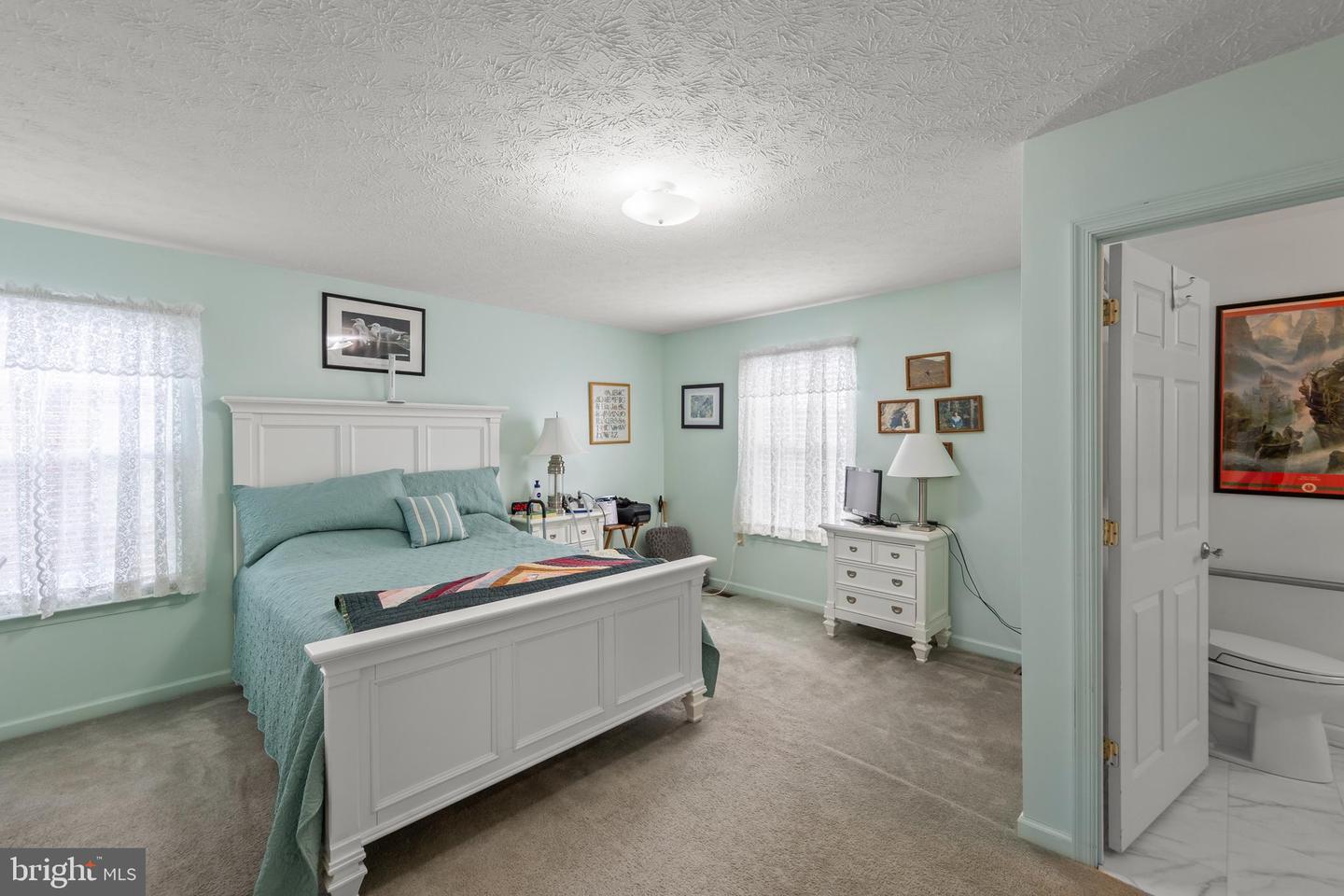 423 CRESCENT DR, WINCHESTER, Virginia 22601, 3 Bedrooms Bedrooms, 5 Rooms Rooms,2 BathroomsBathrooms,Residential,For sale,423 CRESCENT DR,VAWI2008870 MLS # VAWI2008870