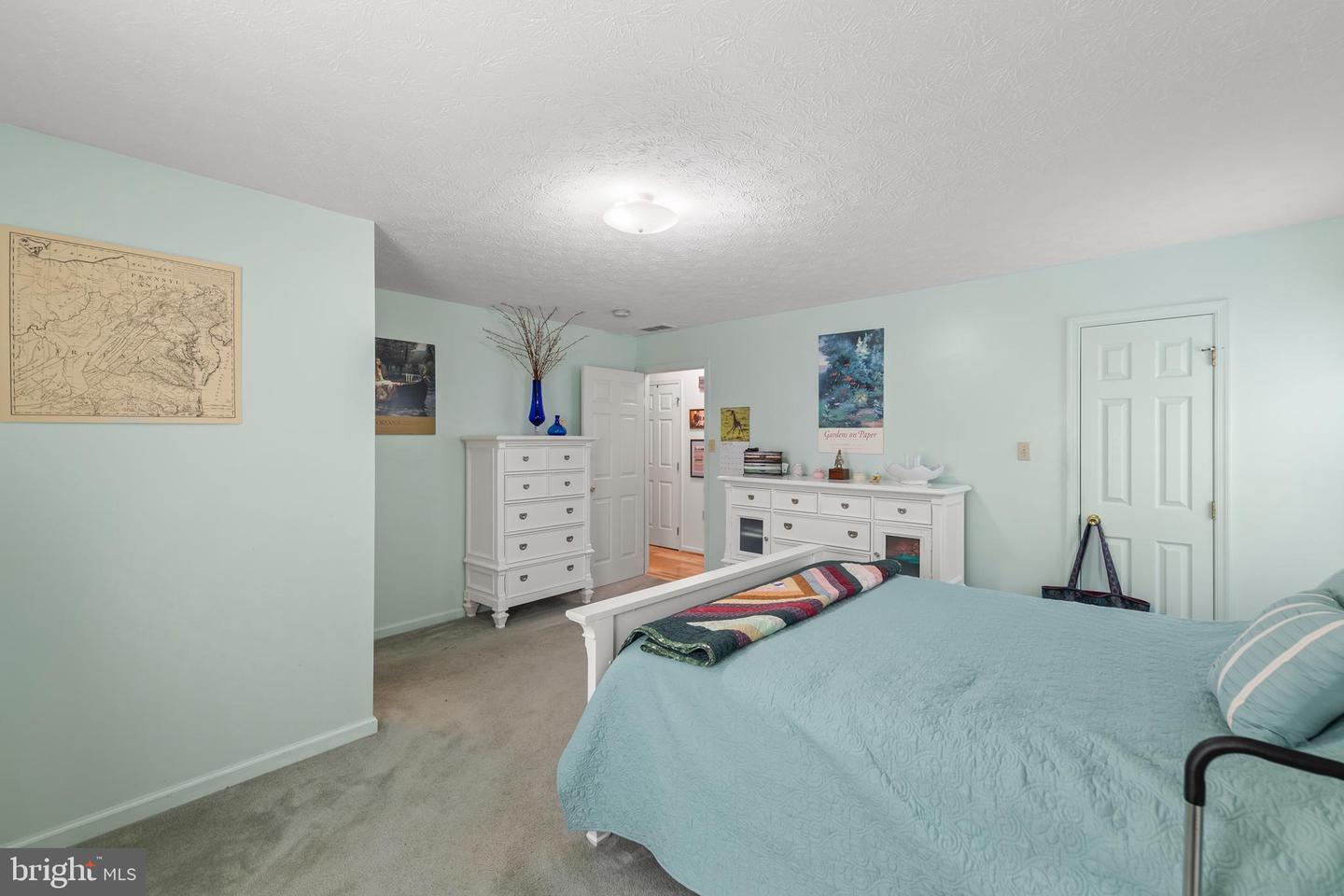 423 CRESCENT DR, WINCHESTER, Virginia 22601, 3 Bedrooms Bedrooms, 5 Rooms Rooms,2 BathroomsBathrooms,Residential,For sale,423 CRESCENT DR,VAWI2008870 MLS # VAWI2008870