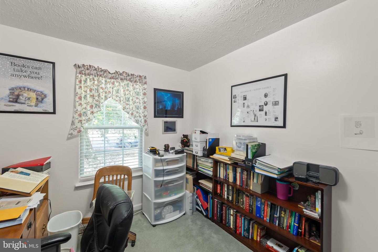 423 CRESCENT DR, WINCHESTER, Virginia 22601, 3 Bedrooms Bedrooms, 5 Rooms Rooms,2 BathroomsBathrooms,Residential,For sale,423 CRESCENT DR,VAWI2008870 MLS # VAWI2008870