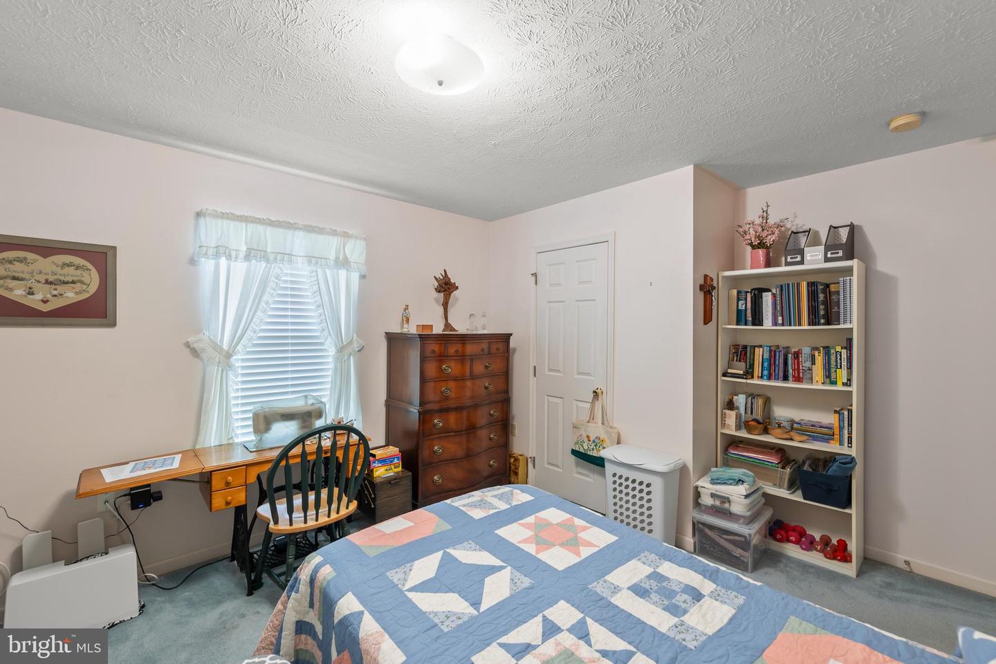 423 CRESCENT DR, WINCHESTER, Virginia 22601, 3 Bedrooms Bedrooms, 5 Rooms Rooms,2 BathroomsBathrooms,Residential,For sale,423 CRESCENT DR,VAWI2008870 MLS # VAWI2008870
