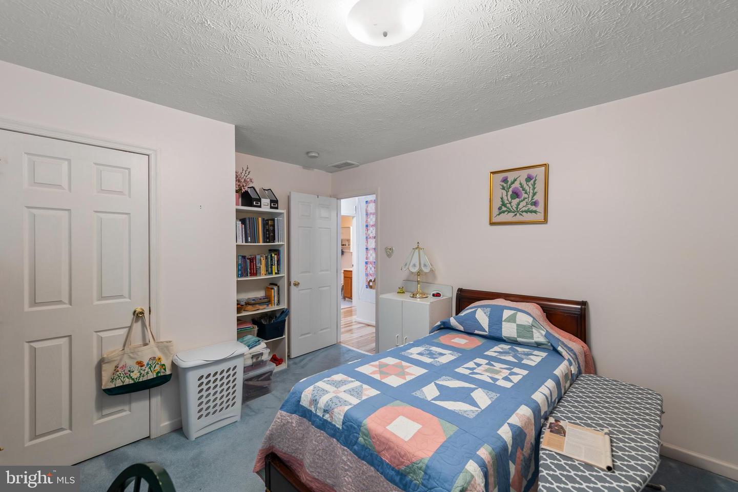 423 CRESCENT DR, WINCHESTER, Virginia 22601, 3 Bedrooms Bedrooms, 5 Rooms Rooms,2 BathroomsBathrooms,Residential,For sale,423 CRESCENT DR,VAWI2008870 MLS # VAWI2008870