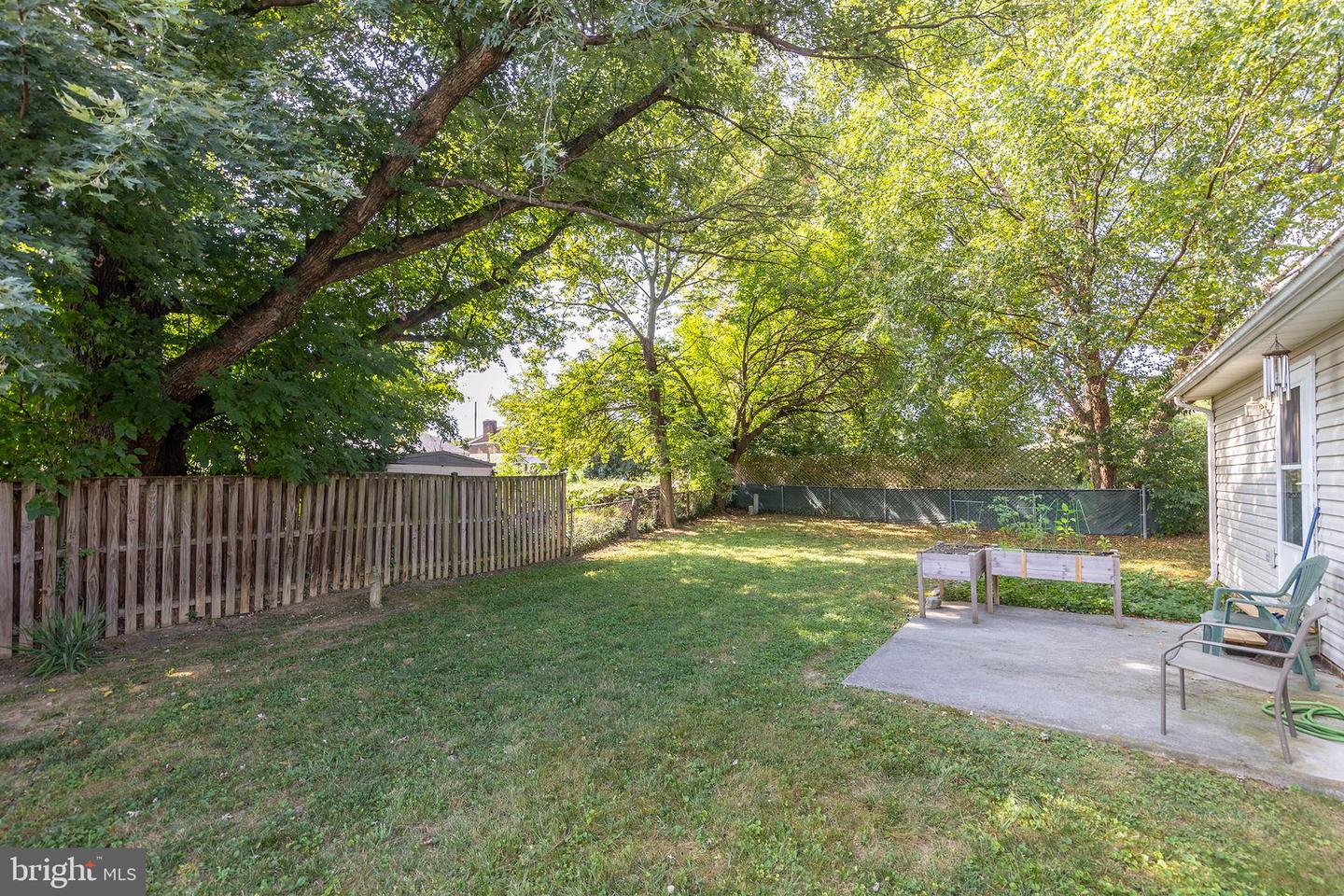 423 CRESCENT DR, WINCHESTER, Virginia 22601, 3 Bedrooms Bedrooms, 5 Rooms Rooms,2 BathroomsBathrooms,Residential,For sale,423 CRESCENT DR,VAWI2008870 MLS # VAWI2008870