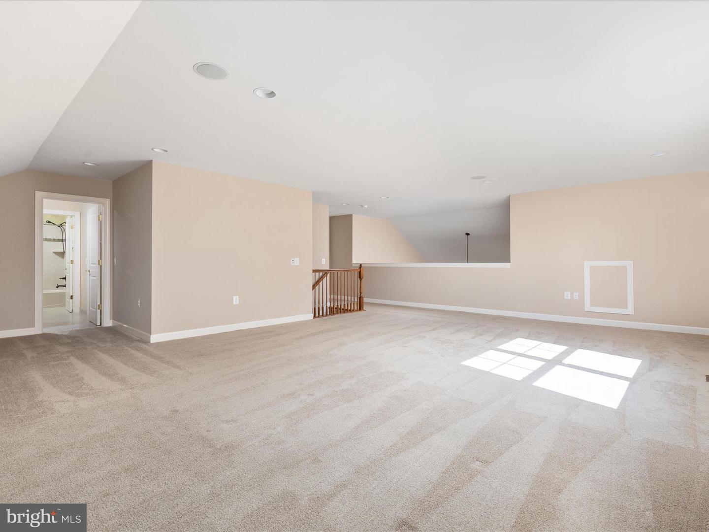 142 RUFFED GROUSE CT, LAKE FREDERICK, Virginia 22630, 3 Bedrooms Bedrooms, ,3 BathroomsBathrooms,Residential,For sale,142 RUFFED GROUSE CT,VAFV2036030 MLS # VAFV2036030