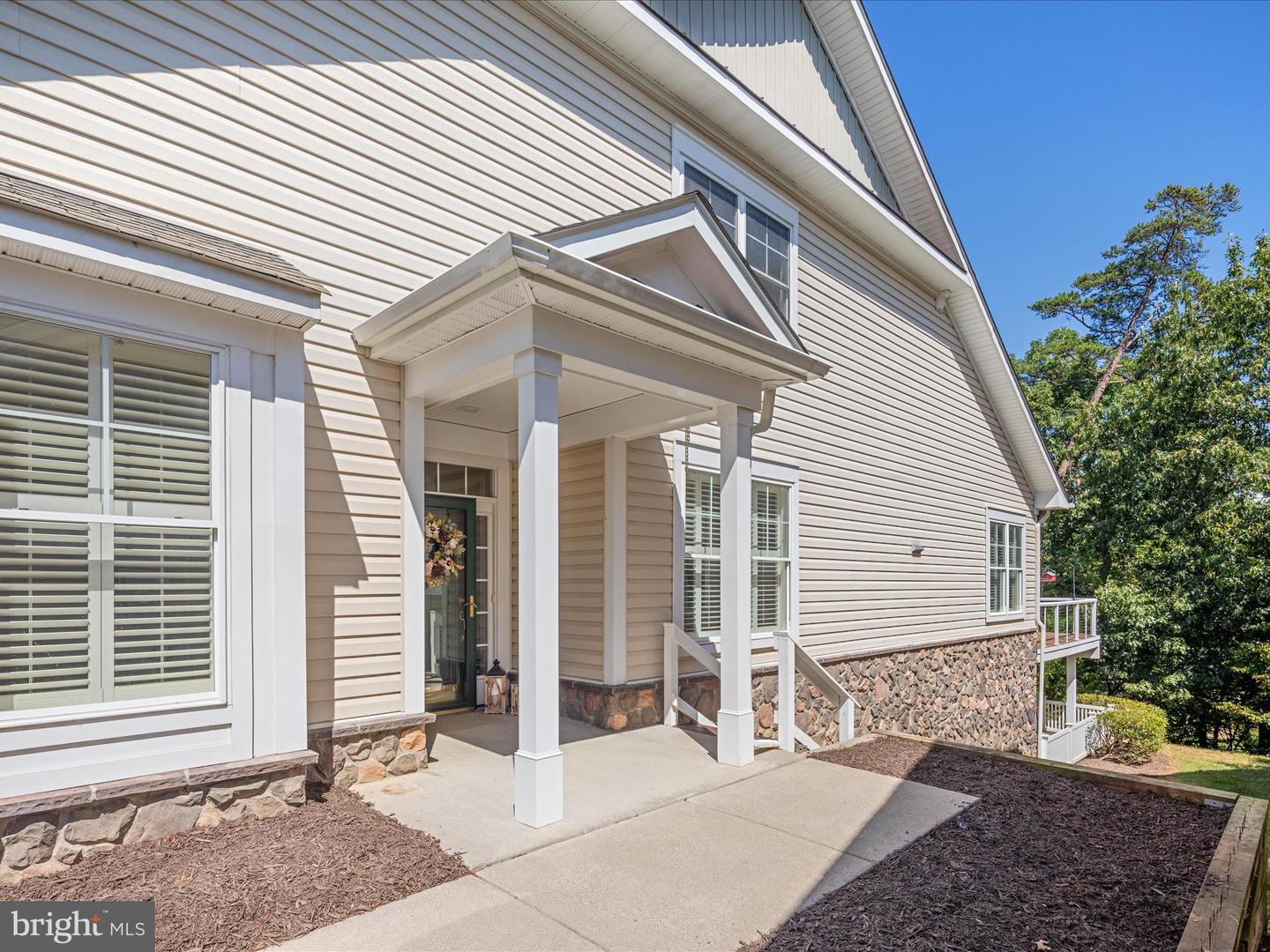 142 RUFFED GROUSE CT, LAKE FREDERICK, Virginia 22630, 3 Bedrooms Bedrooms, ,3 BathroomsBathrooms,Residential,For sale,142 RUFFED GROUSE CT,VAFV2036030 MLS # VAFV2036030