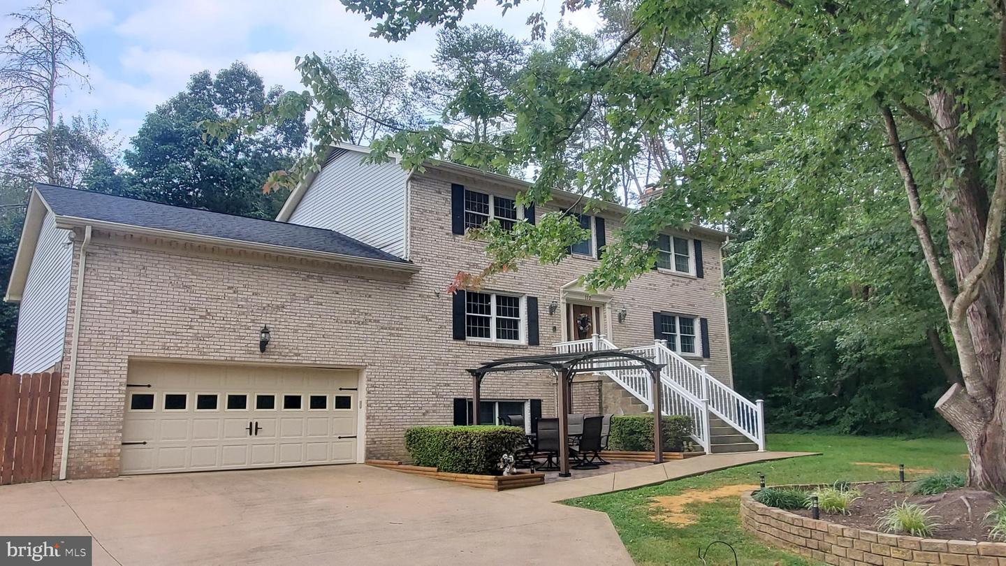 112 LEISURE ST, STAFFORD, Virginia 22554, 5 Bedrooms Bedrooms, ,3 BathroomsBathrooms,Residential,For sale,112 LEISURE ST,VAST2041702 MLS # VAST2041702