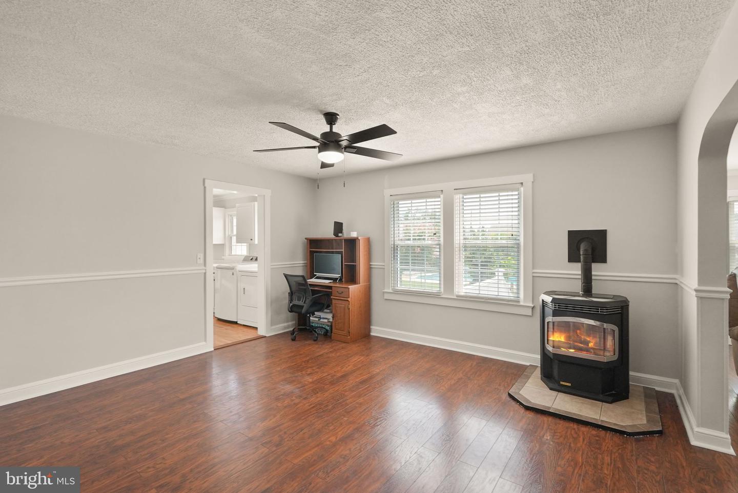 9423 OX RD, LORTON, Virginia 22079, 3 Bedrooms Bedrooms, ,2 BathroomsBathrooms,Residential,For sale,9423 OX RD,VAFX2260604 MLS # VAFX2260604