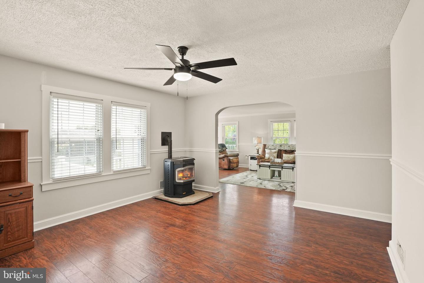 9423 OX RD, LORTON, Virginia 22079, 3 Bedrooms Bedrooms, ,2 BathroomsBathrooms,Residential,For sale,9423 OX RD,VAFX2260604 MLS # VAFX2260604