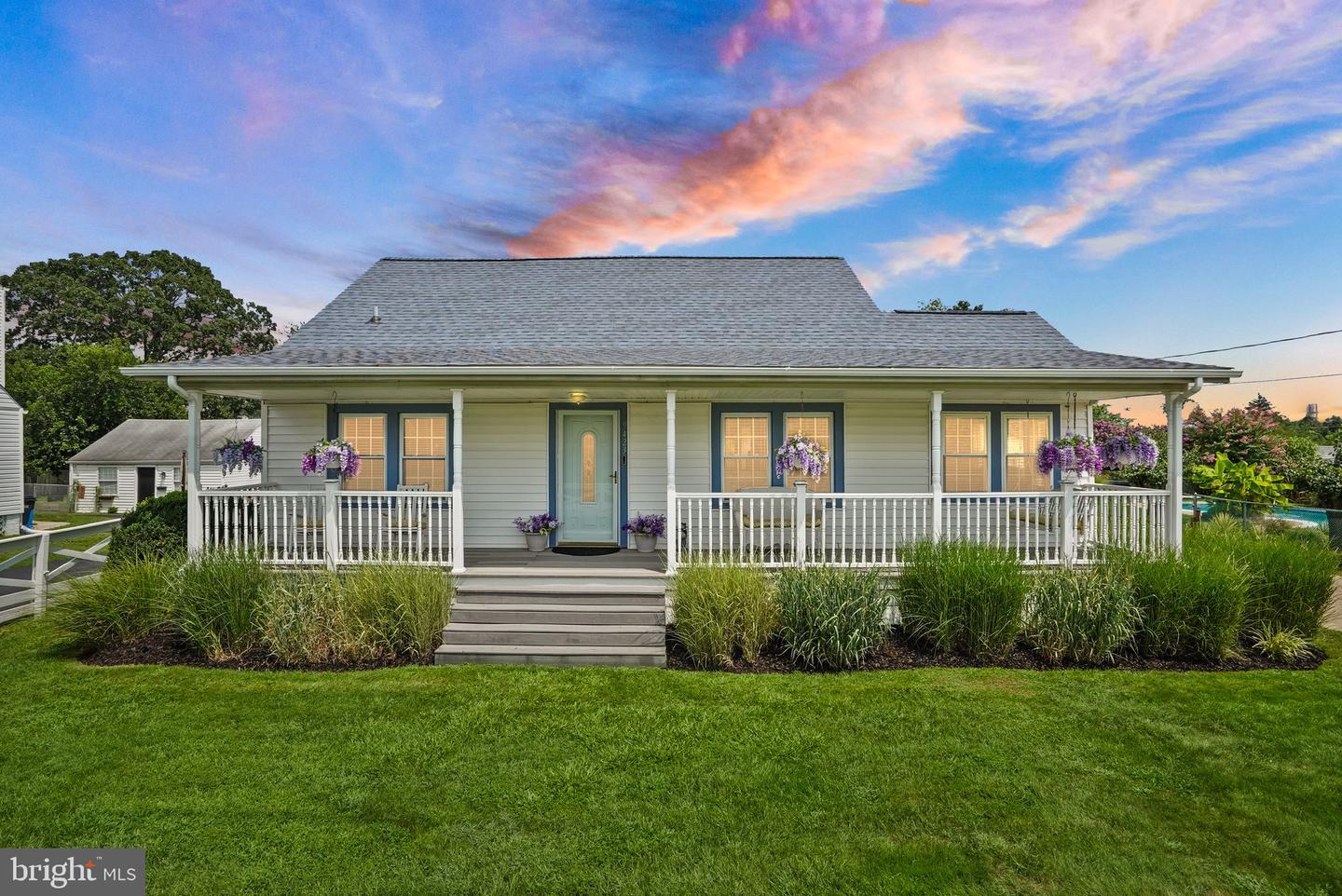 9423 OX RD, LORTON, Virginia 22079, 3 Bedrooms Bedrooms, ,2 BathroomsBathrooms,Residential,For sale,9423 OX RD,VAFX2260604 MLS # VAFX2260604