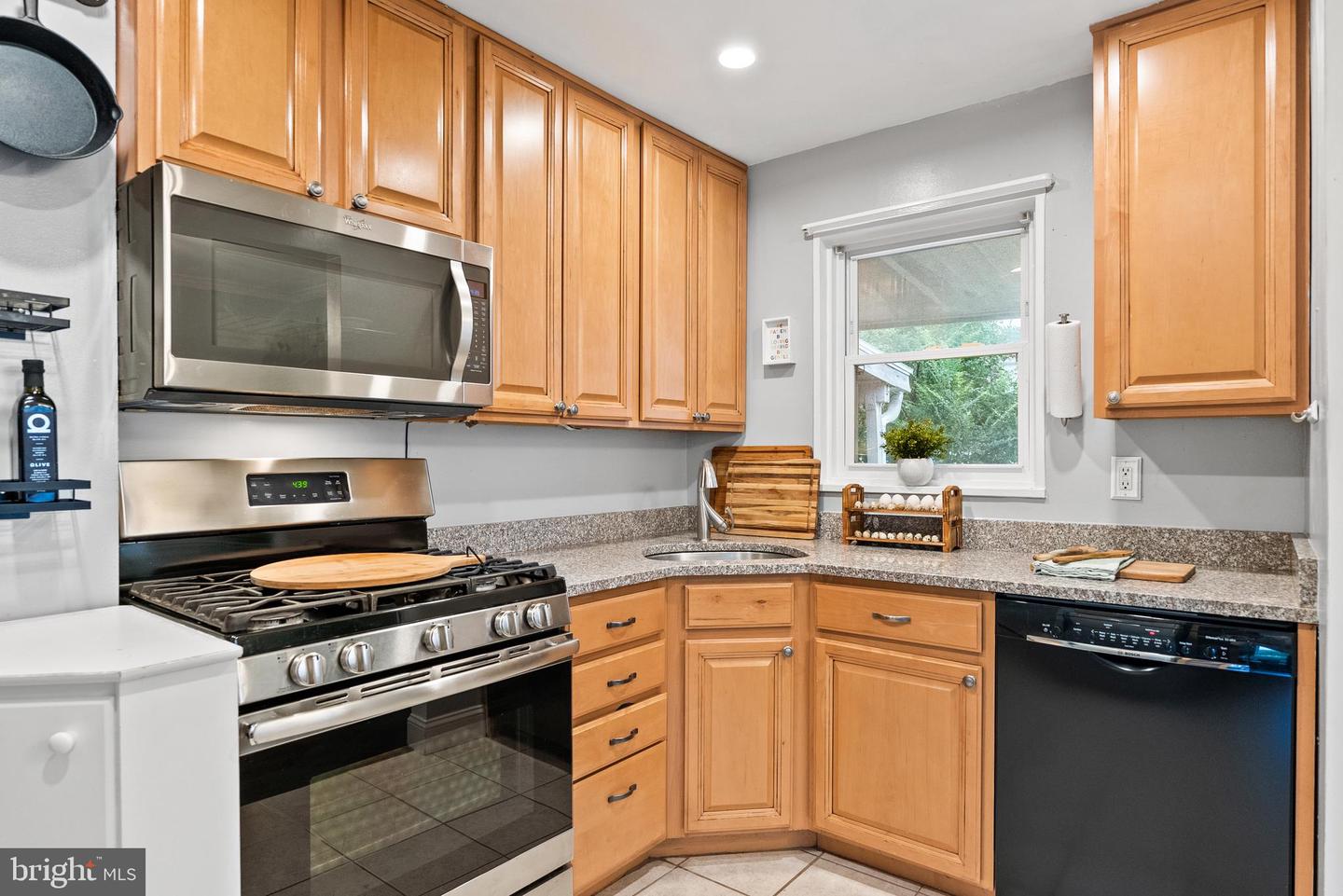 2246 MARY BALDWIN DR, ALEXANDRIA, Virginia 22307, 2 Bedrooms Bedrooms, ,2 BathroomsBathrooms,Residential,For sale,2246 MARY BALDWIN DR,VAFX2260620 MLS # VAFX2260620