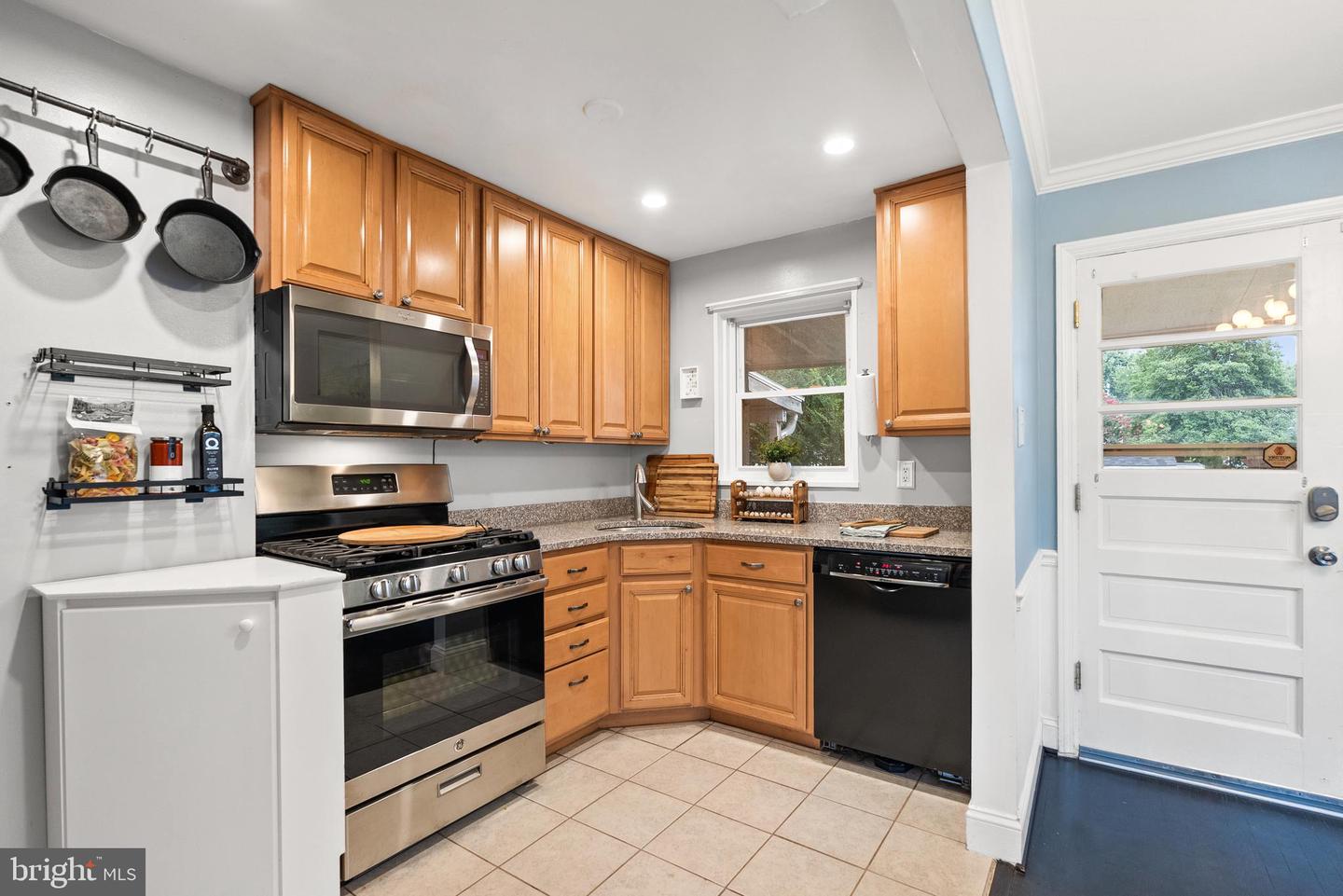 2246 MARY BALDWIN DR, ALEXANDRIA, Virginia 22307, 2 Bedrooms Bedrooms, ,2 BathroomsBathrooms,Residential,For sale,2246 MARY BALDWIN DR,VAFX2260620 MLS # VAFX2260620