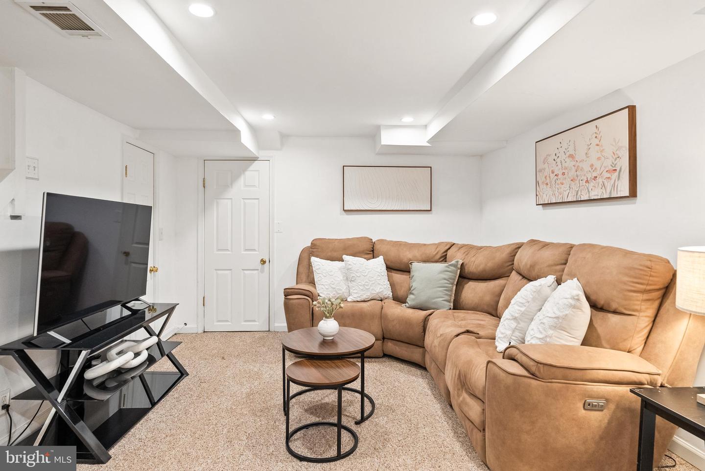 2246 MARY BALDWIN DR, ALEXANDRIA, Virginia 22307, 2 Bedrooms Bedrooms, ,2 BathroomsBathrooms,Residential,For sale,2246 MARY BALDWIN DR,VAFX2260620 MLS # VAFX2260620