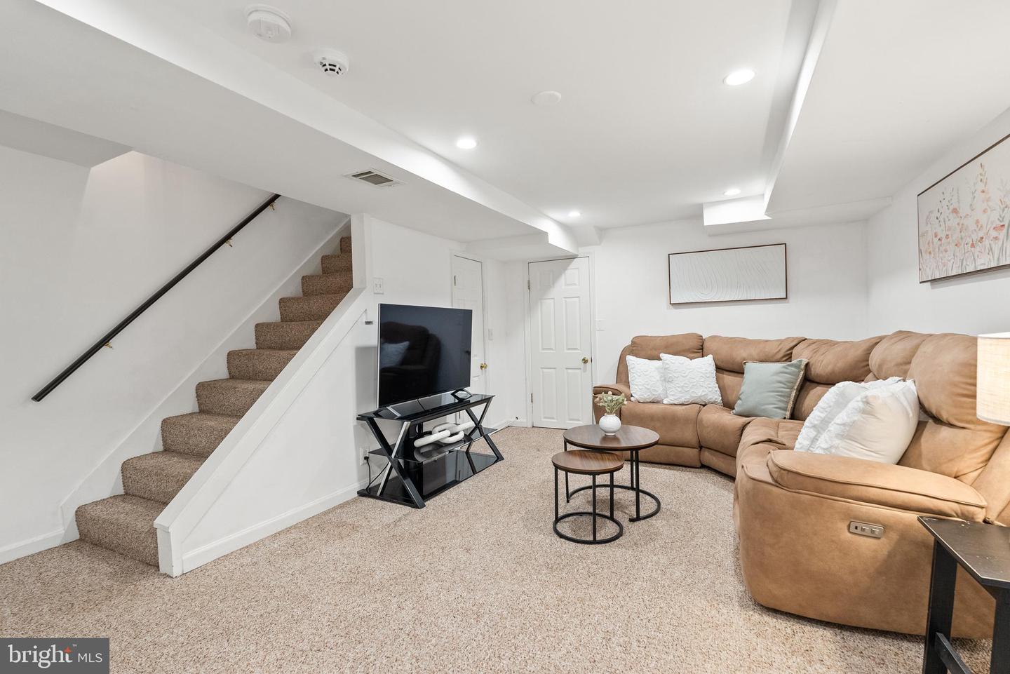 2246 MARY BALDWIN DR, ALEXANDRIA, Virginia 22307, 2 Bedrooms Bedrooms, ,2 BathroomsBathrooms,Residential,For sale,2246 MARY BALDWIN DR,VAFX2260620 MLS # VAFX2260620