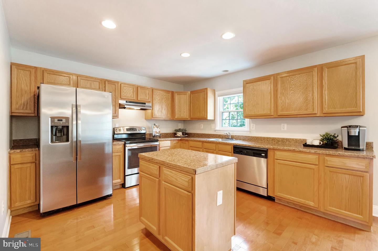 13116 ASHNUT LN, HERNDON, Virginia 20171, 3 Bedrooms Bedrooms, 7 Rooms Rooms,3 BathroomsBathrooms,Residential,For sale,13116 ASHNUT LN,VAFX2260930 MLS # VAFX2260930