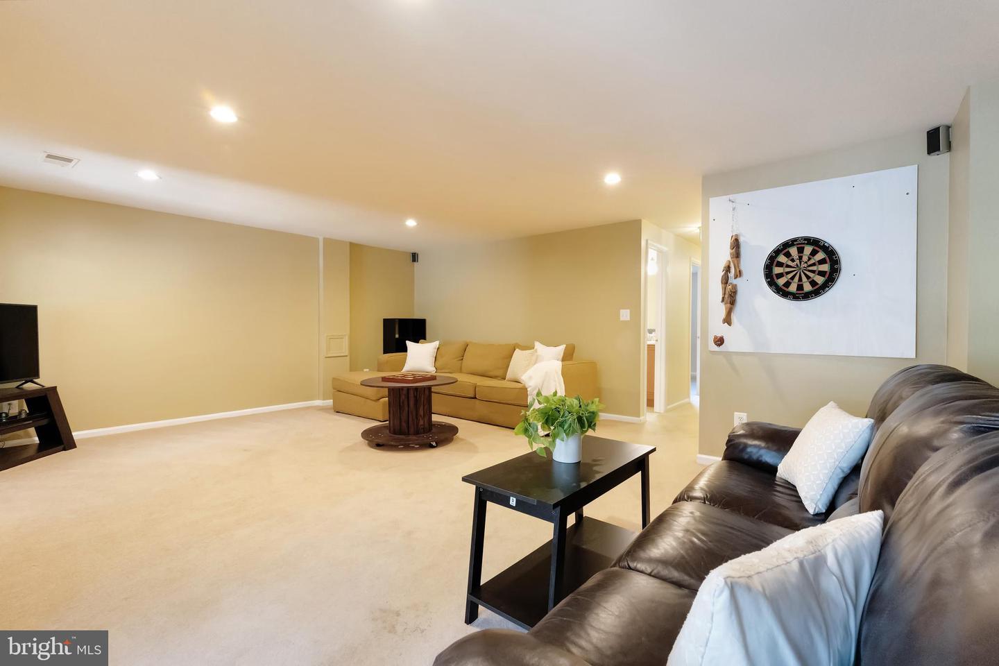 13116 ASHNUT LN, HERNDON, Virginia 20171, 3 Bedrooms Bedrooms, 7 Rooms Rooms,3 BathroomsBathrooms,Residential,For sale,13116 ASHNUT LN,VAFX2260930 MLS # VAFX2260930