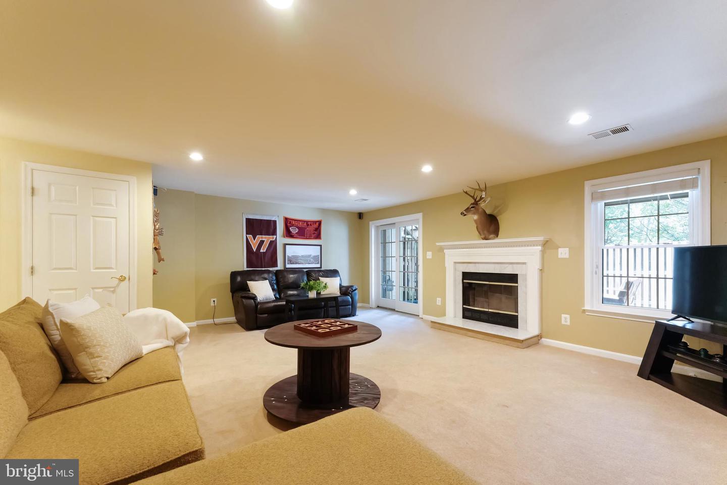 13116 ASHNUT LN, HERNDON, Virginia 20171, 3 Bedrooms Bedrooms, 7 Rooms Rooms,3 BathroomsBathrooms,Residential,For sale,13116 ASHNUT LN,VAFX2260930 MLS # VAFX2260930