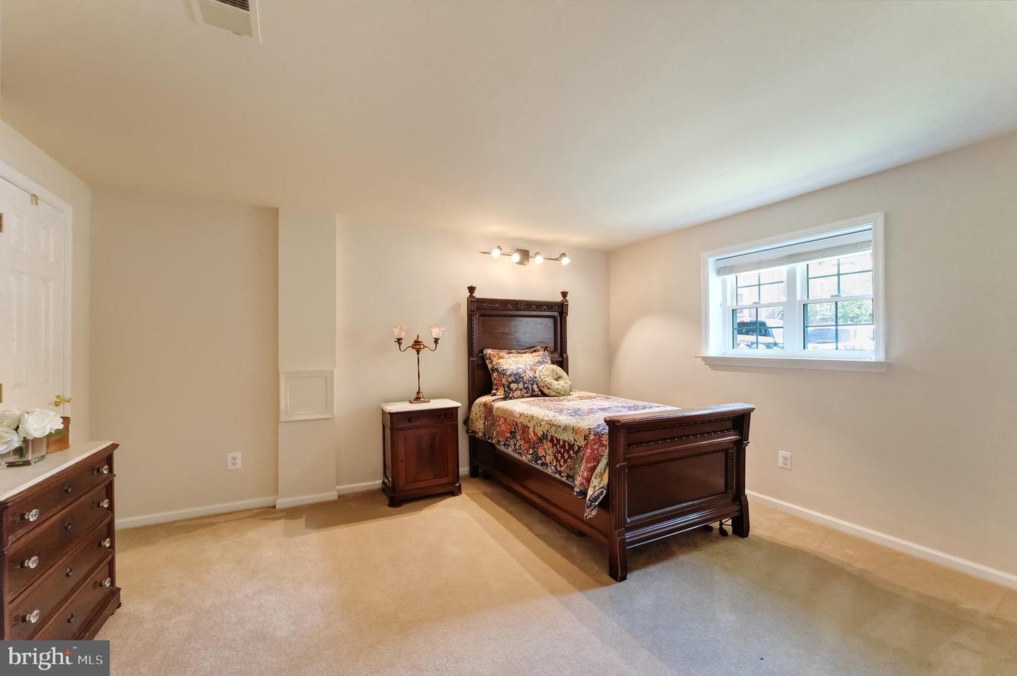 13116 ASHNUT LN, HERNDON, Virginia 20171, 3 Bedrooms Bedrooms, 7 Rooms Rooms,3 BathroomsBathrooms,Residential,For sale,13116 ASHNUT LN,VAFX2260930 MLS # VAFX2260930