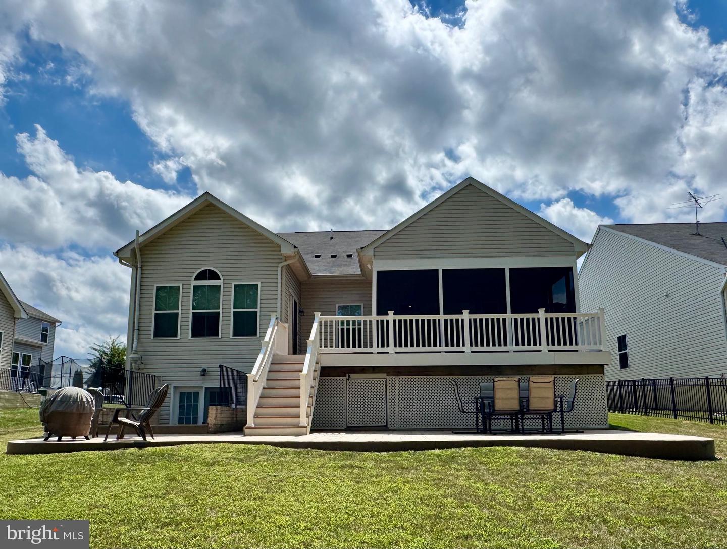 9191 HARBOR CT, WARRENTON, Virginia 20187, 4 Bedrooms Bedrooms, ,4 BathroomsBathrooms,Residential,For sale,9191 HARBOR CT,VAFQ2017906 MLS # VAFQ2017906