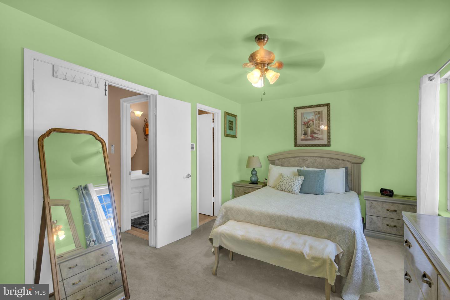 2842 BURGUNDY PL, WOODBRIDGE, Virginia 22192, 3 Bedrooms Bedrooms, ,1 BathroomBathrooms,Residential,For sale,2842 BURGUNDY PL,VAPW2101374 MLS # VAPW2101374