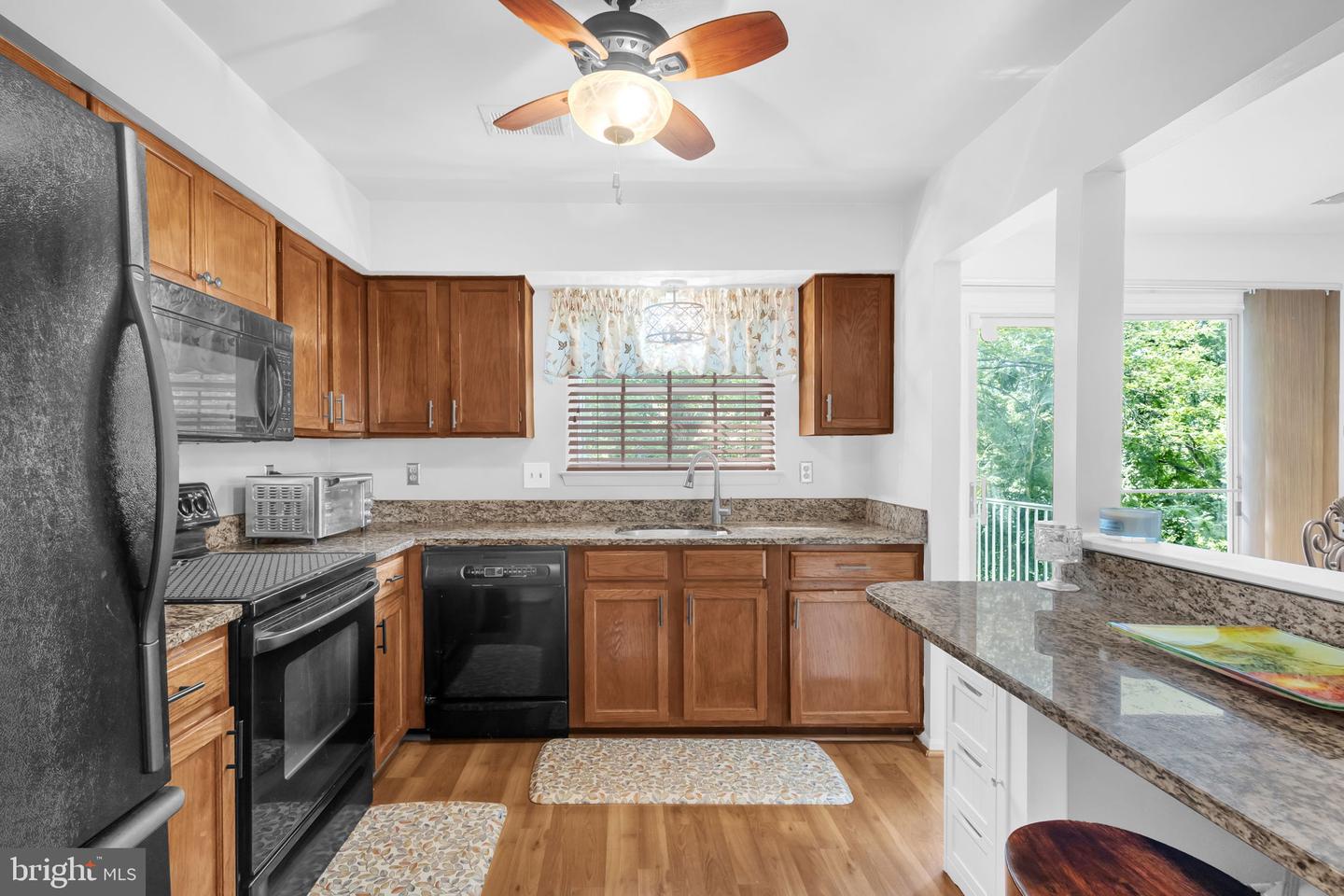 2842 BURGUNDY PL, WOODBRIDGE, Virginia 22192, 3 Bedrooms Bedrooms, ,1 BathroomBathrooms,Residential,For sale,2842 BURGUNDY PL,VAPW2101374 MLS # VAPW2101374