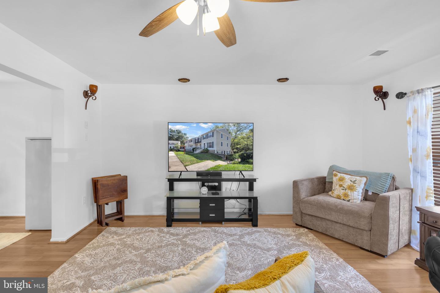 2842 BURGUNDY PL, WOODBRIDGE, Virginia 22192, 3 Bedrooms Bedrooms, ,1 BathroomBathrooms,Residential,For sale,2842 BURGUNDY PL,VAPW2101374 MLS # VAPW2101374