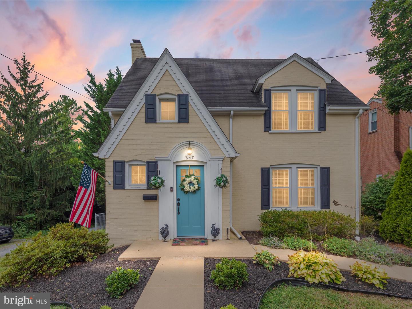237 MILLER ST, WINCHESTER, Virginia 22601, 3 Bedrooms Bedrooms, ,2 BathroomsBathrooms,Residential,For sale,237 MILLER ST,VAWI2008876 MLS # VAWI2008876