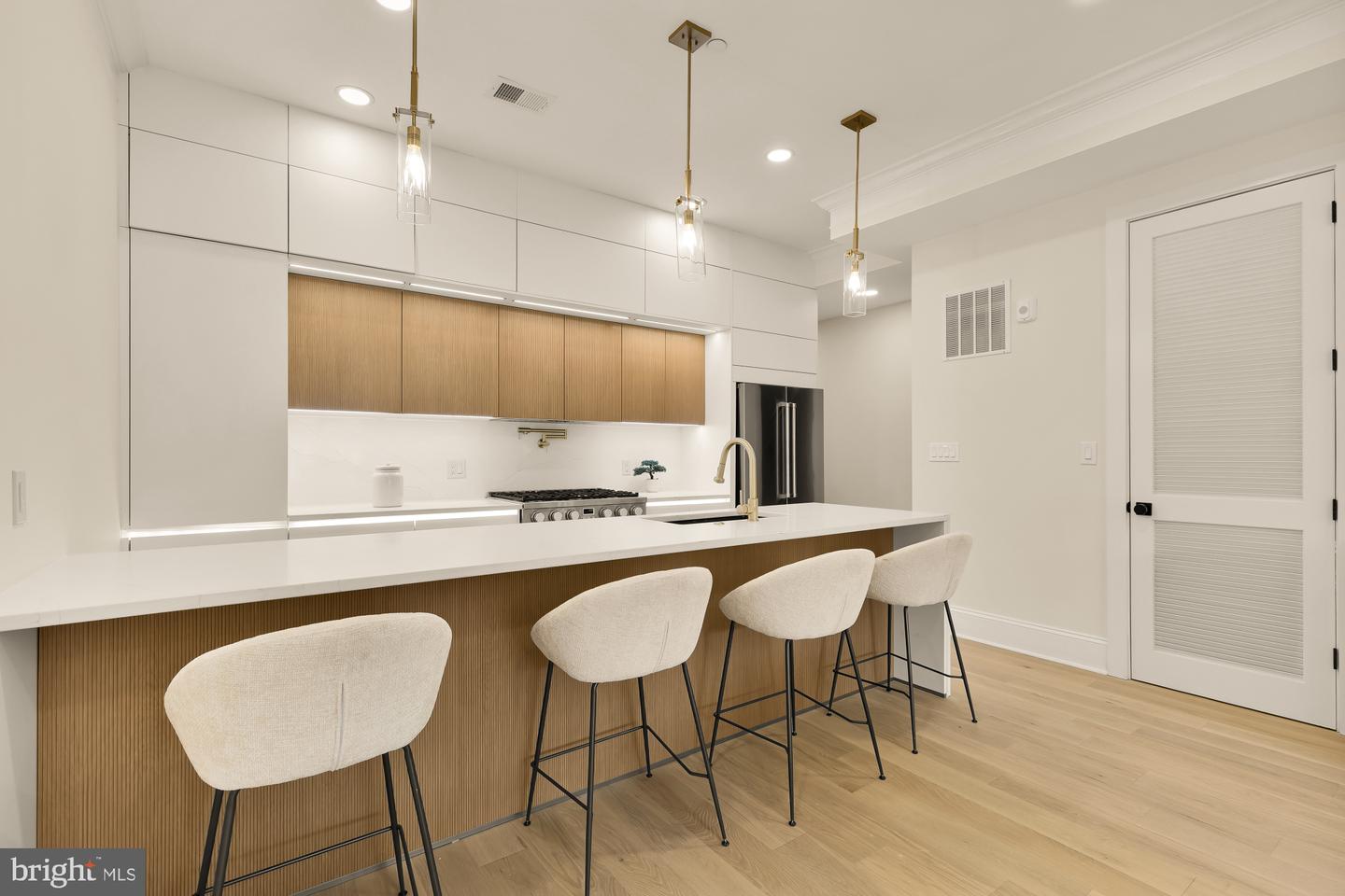 733 EUCLID ST NW #201, WASHINGTON, District Of Columbia 20001, 2 Bedrooms Bedrooms, ,2 BathroomsBathrooms,Residential,For sale,733 EUCLID ST NW #201,DCDC2214982 MLS # DCDC2214982