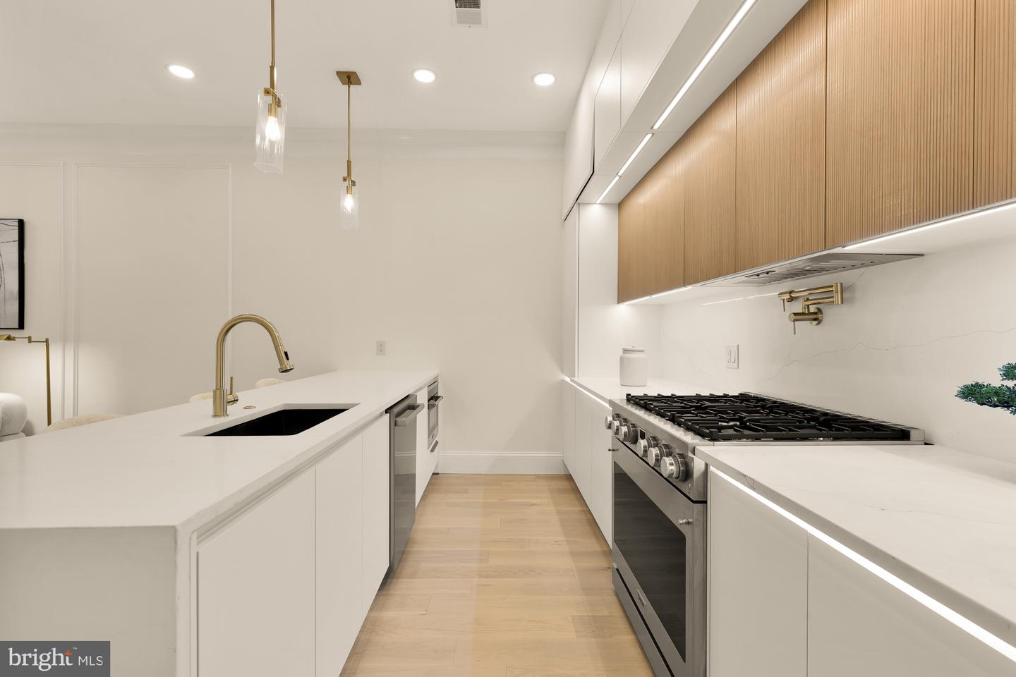 733 EUCLID ST NW #201, WASHINGTON, District Of Columbia 20001, 2 Bedrooms Bedrooms, ,2 BathroomsBathrooms,Residential,For sale,733 EUCLID ST NW #201,DCDC2214982 MLS # DCDC2214982