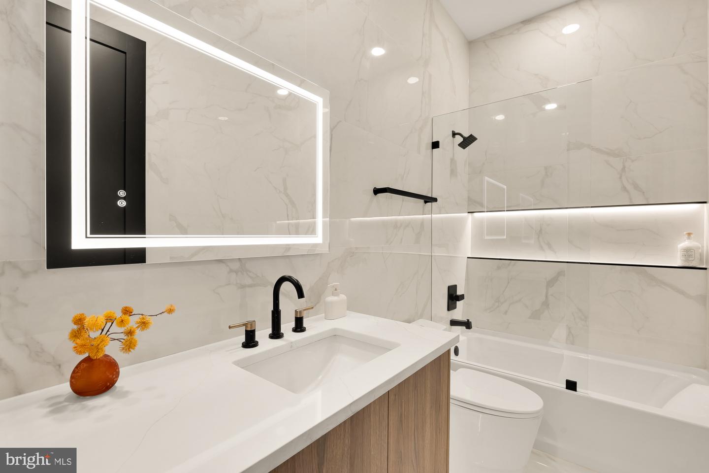 733 EUCLID ST NW #201, WASHINGTON, District Of Columbia 20001, 2 Bedrooms Bedrooms, ,2 BathroomsBathrooms,Residential,For sale,733 EUCLID ST NW #201,DCDC2214982 MLS # DCDC2214982